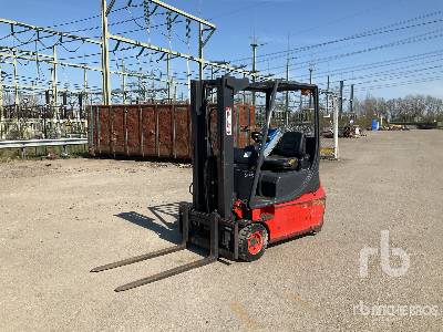 Photo of a 1999 Linde E16