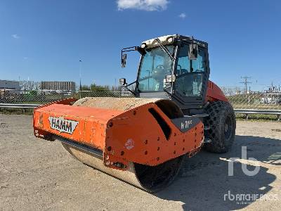 Photo of a 2015 Hamm H11IX