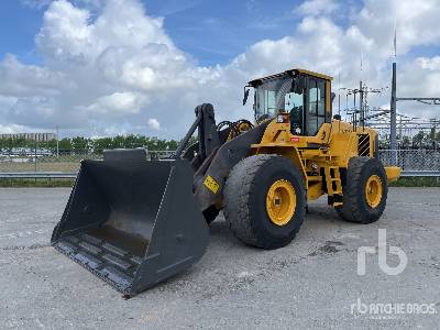Photo of a  Volvo L180F