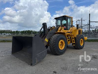 Photo of a  Volvo L180F