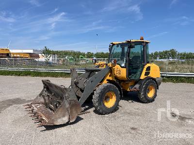 Photo of a 2014 Volvo L25F-Z