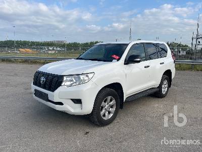 Photo of a  Toyota LAND CRUISER
