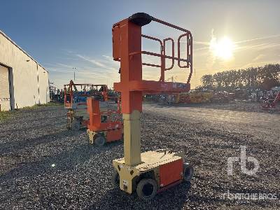 2009 JLG 1230ES Boom Lift 2009 JLG 1230ES Boom Lift