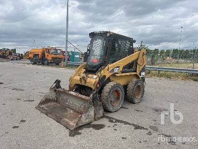 2004 CAT  246B  (Inoperable)  Skid Steer Loader