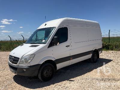 Photo of a 2013 Mercedes-Benz SPRINTER
