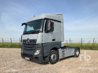 Photo of a 2015 Mercedes-Benz ACTROS 1845LS
