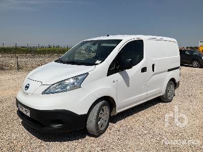 Photo of a 2018 Nissan E-NV200