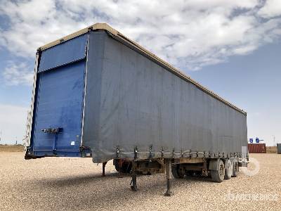 2004 LECINENA AR 13600 Tri/A Curtain Side Truck 2004 LECINENA AR 13600 Tri/A Curtain Side Truck