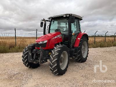 2014 MASSEY FERGUSON MF 5610 4RM MFWD Tractor 2014 MASSEY FERGUSON MF 5610 4RM MFWD Tractor