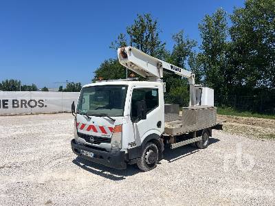 Photo of a 2009 Nissan CABSTAR 35.11