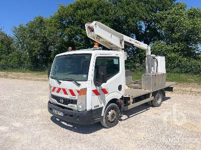 Photo of a 2011 Nissan CABSTAR