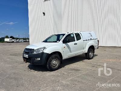Photo of a 2014 Isuzu D-MAX