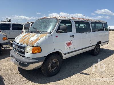 Photo of a 2001 Dodge RAM WAGON