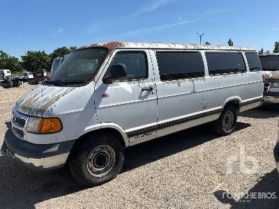 Photo of a 2001 Dodge RAM WAGON