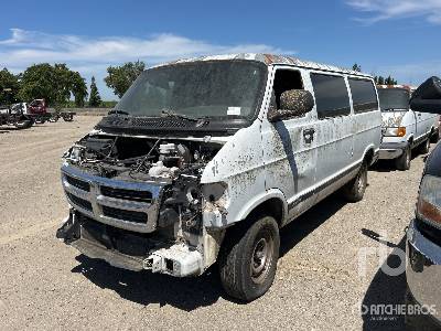 2000 Dodge RAM WAGON
