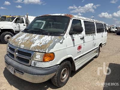 2001 Dodge RAM WAGON