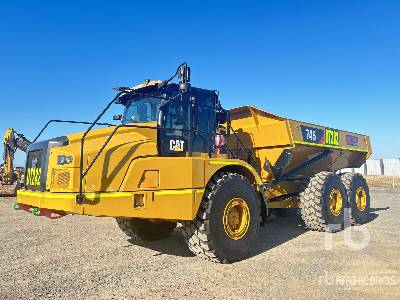 Photo of a 2021 Caterpillar 745