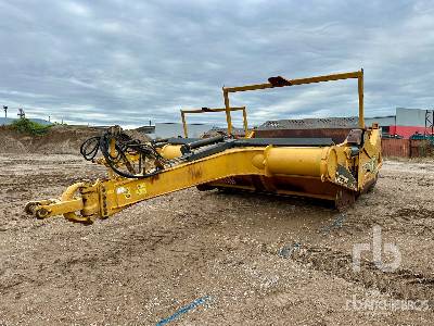 Photo of a 2018 John Deere 2412D E