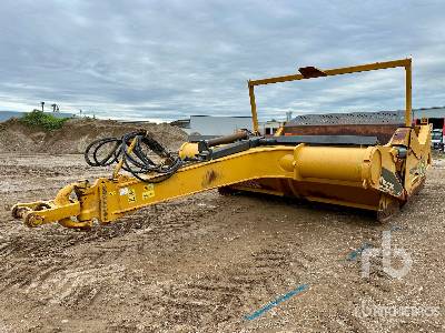 Photo of a 2018 John Deere 2412D E