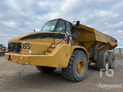 Photo of a 2003 Caterpillar 740