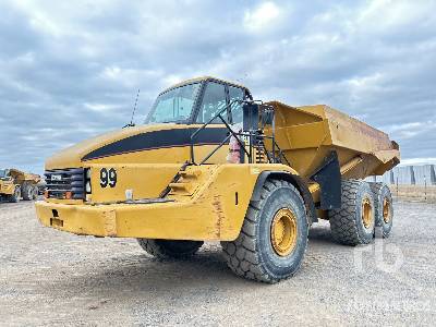 Photo of a 2002 Caterpillar 740