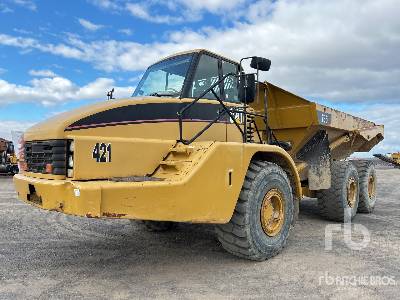 Photo of a 2005 Caterpillar 735