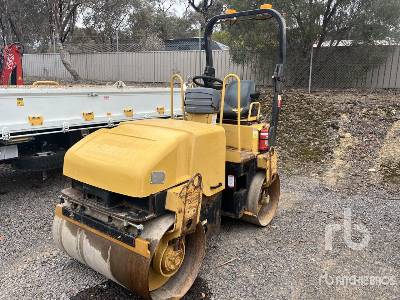 Photo of a 2005 Caterpillar CB224E
