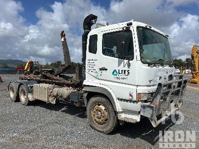 Photo of a 2005 Mitsubishi FV 500