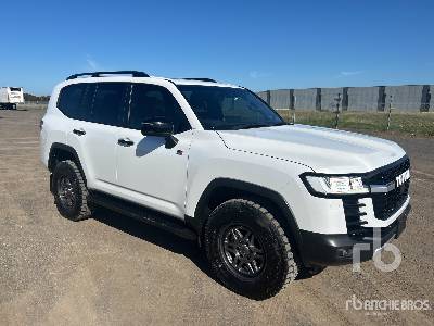 Photo of a 2022 Toyota LAND CRUISER