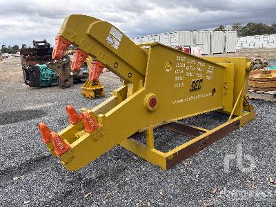 Photo of a  SEC Q/C Rotating - Fits 20 - 35 ton ...