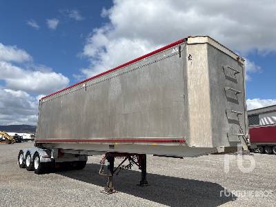 2013 GIPPSLAND BODY BUILDERS 9.4 m Tri/A B-Double Lead Sliding End Dump Trailer 2013 GIPPSLAND BODY BUILDERS 9.4 m Tri/A B-Double Lead Sliding End Dump Trailer