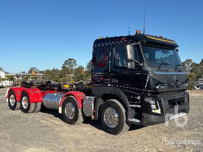 2021 VOLVO FMX13 8x4 Twin-Steer Sleeper Hook Truck 2021 VOLVO FMX13 8x4 Twin-Steer Sleeper Hook Truck