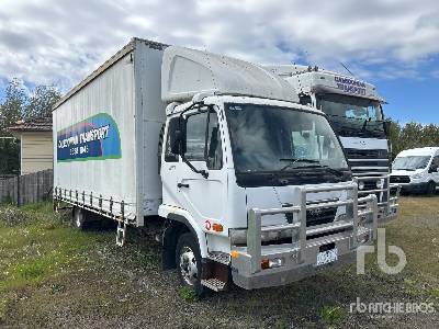 2009 UD MK Curtain Side Truck 2009 UD MK Curtain Side Truck