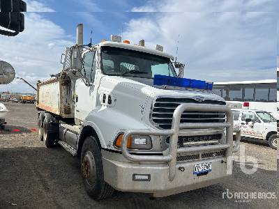 2002 STERLING AT9500 6x4 (Inoperable) Dump Truck (T/A) 2002 STERLING AT9500 6x4 (Inoperable) Dump Truck (T/A)