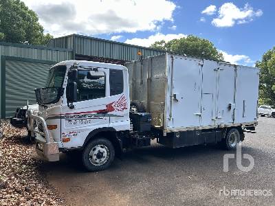 2012 UD MKB8E 4x2 Flatbed Truck 2012 UD MKB8E 4x2 Flatbed Truck