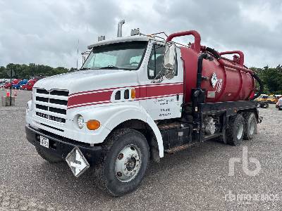 Photo of a 2001 Sterling M7500