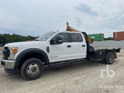 Photo of a 2017 Ford F-450