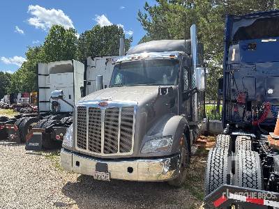 Photo of a 2018 Peterbilt 579
