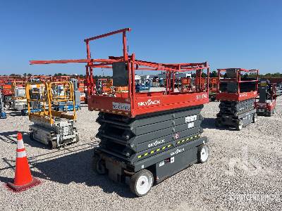 2017 SKYJACK  SJIII4740  Electric  Scissorlift