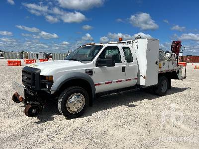 2009 FORD  F-550  XL 4x4 Extended Cab  Service Truck