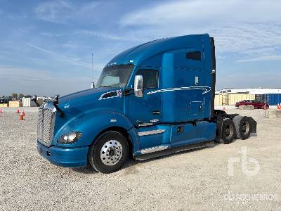 2019 KENWORTH  T680  6x4 **REBUILT TITLE**  Truck Tractor (T/A)