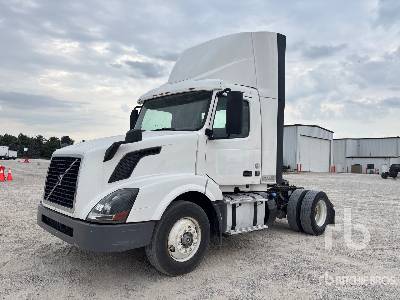 2016 VOLVO VNL 4x2 (Inoperable) Truck Tractor (S/A) 2016 VOLVO VNL 4x2 (Inoperable) Truck Tractor (S/A)