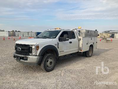 2019 FORD  F-450  XL 4x2 Extended Cab  Utility Truck