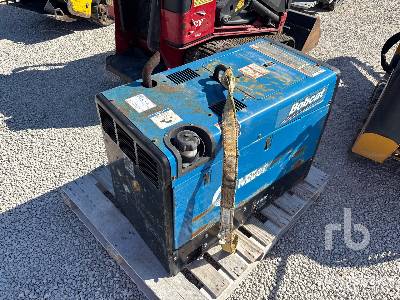 2015 MILLER BOBCAT 250 EFI Multi-Process Welder 2015 MILLER BOBCAT 250 EFI Multi-Process Welder