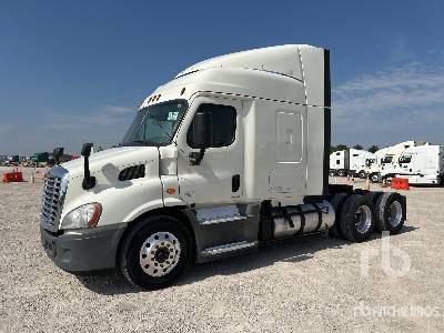 2018 FREIGHTLINER  CASCADIA 113  6x4  Truck Tractor (T/A)
