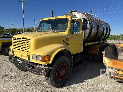 1991 INTERNATIONAL 4900 6x4 Water Truck 1991 INTERNATIONAL 4900 6x4 Water Truck