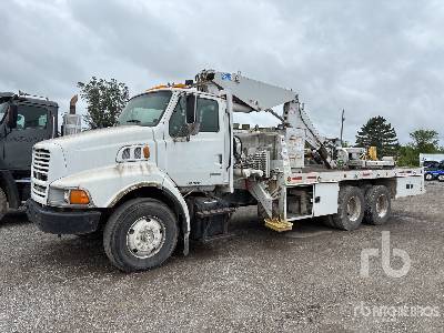 2000 STERLING  LT8513  FEC 3216 16000 lb Knuckle Boom  ...  Boom Truck