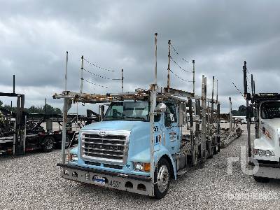 Photo of a 2004 Sterling LT9500