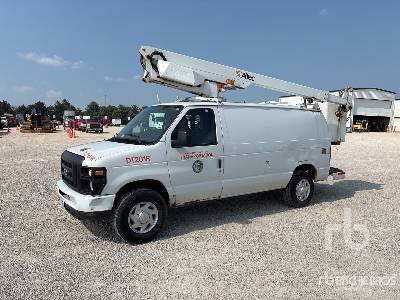 Photo of a 2011 Ford E-350