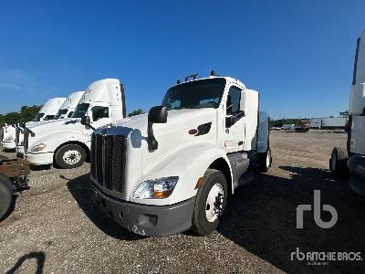 Photo of a 2018 Peterbilt 579